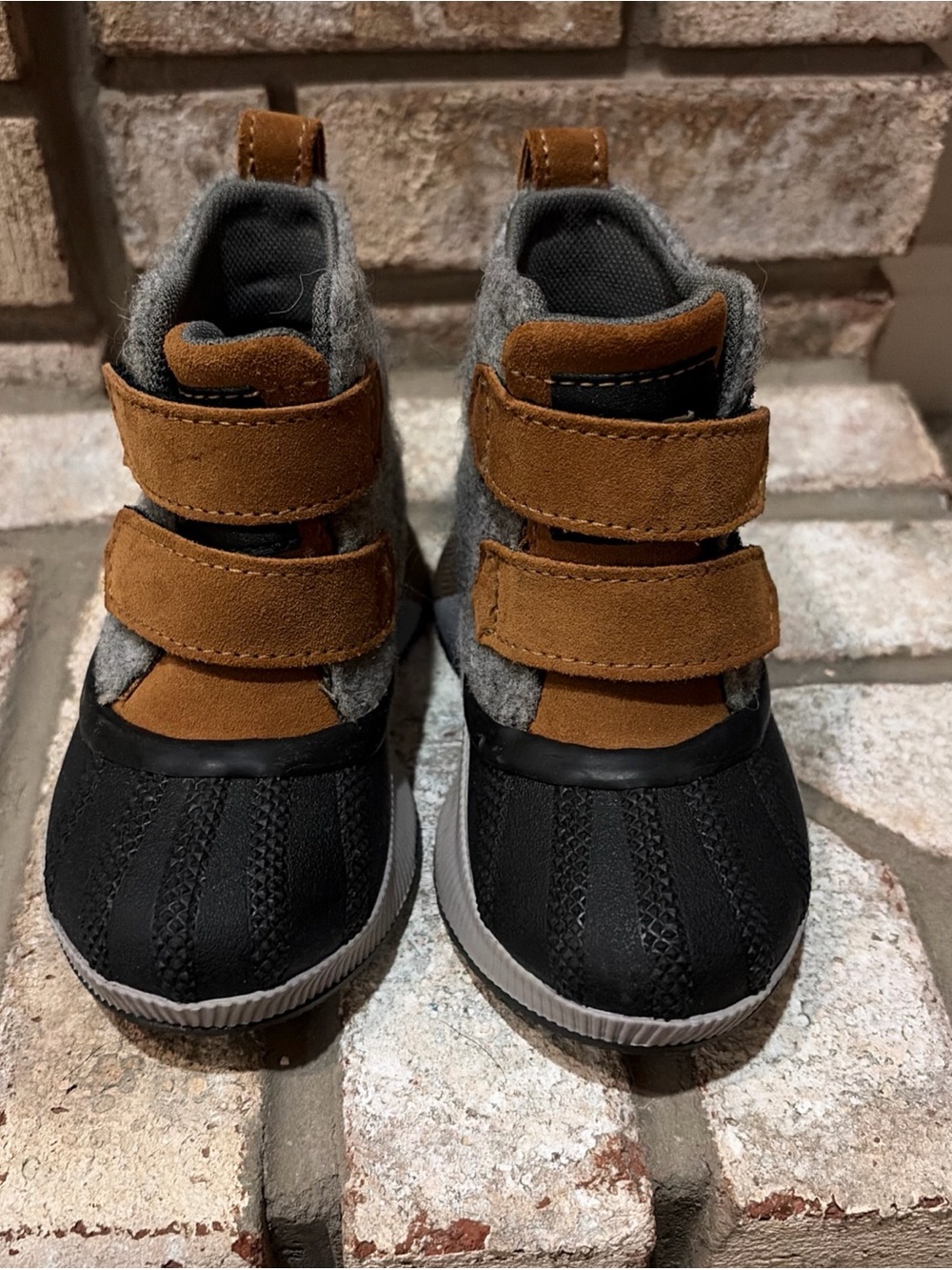 Sorel Infant Out N About Classic Boot - Size 8 Youth- Camel Brown / Black - Picture 4 of 7